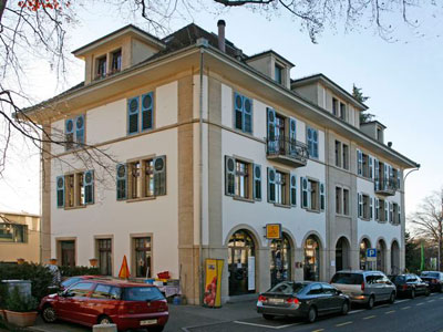 Das Gebäude «Alte Post» an der Bahnhofstrasse 8 in Rüti ZH